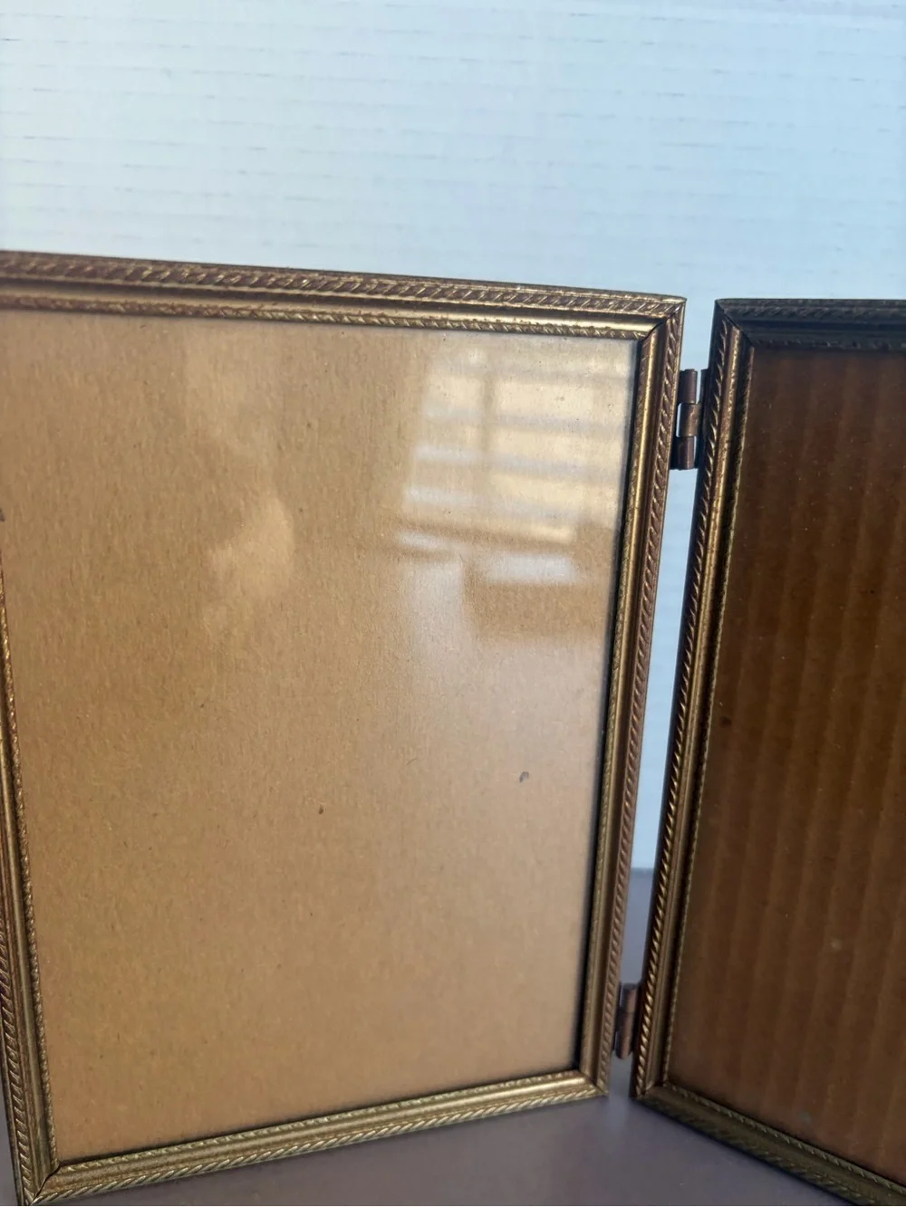 Classic Gold Double Hinged Picture Frame - Elegant Gold Finish